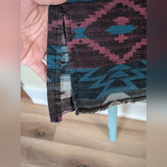 BKE Buckle NWT Aztec Boyfriend Style Button Down Cotton Shirt Long Line - Picture 8 of 13